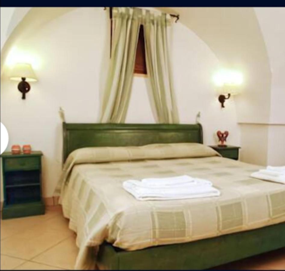Room In Bb - Stunning Quadruple Room In Ancient Masseria Near The Sea In A Quiet Olive Trees ออสตูนี ภายนอก รูปภาพ