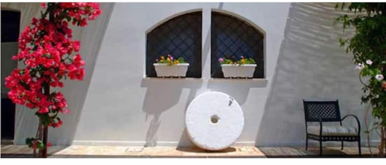 Room In Bb - Stunning Quadruple Room In Ancient Masseria Near The Sea In A Quiet Olive Trees ออสตูนี ภายนอก รูปภาพ